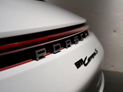 2020 Porsche 911 — миниатюра 11