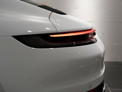 PORSCHE 911 - 5