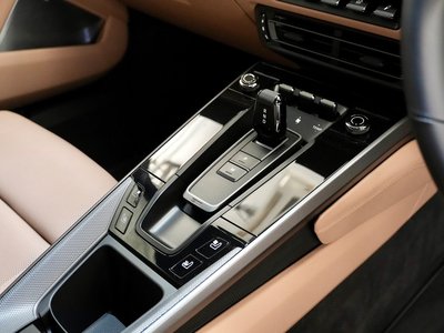 2020 Porsche 911 — миниатюра 23