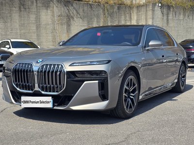 BMW I7 - 1