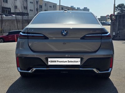 BMW I7 - 3