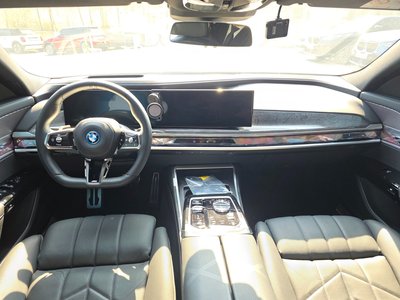 BMW I7 - 5