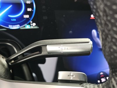 MERCEDES-BENZ EQS - 9