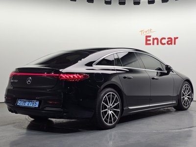 MERCEDES-BENZ EQS - 4