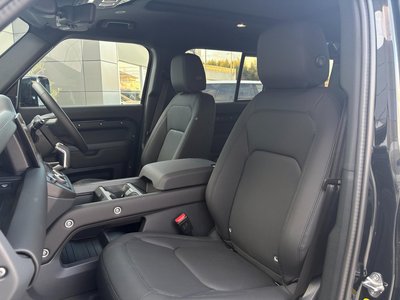 LAND ROVER DEFENDER - 9