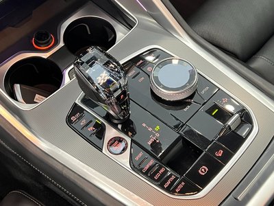 2022 BMW X6 photo 9