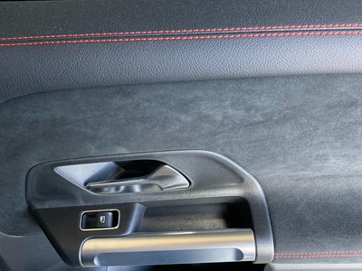 2025 Mercedes-BENZ GLB 缩略图 12