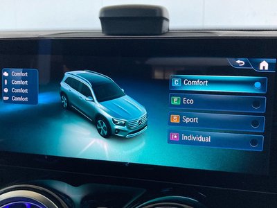 2025 Mercedes-BENZ GLB 缩略图 34