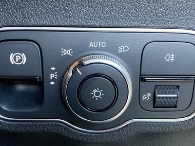 2025 Mercedes-BENZ GLB 缩略图 20