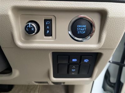 صورة مصغرة 31 لـ 2023 Toyota LAND CRUISER PRADO