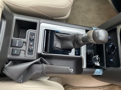 صورة مصغرة 36 لـ 2023 Toyota LAND CRUISER PRADO