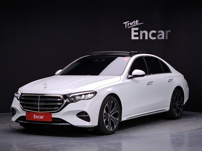 MERCEDES-BENZ E-CLASS - 1