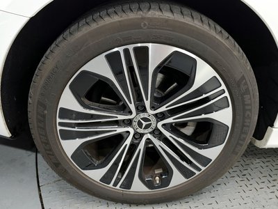 MERCEDES-BENZ E-CLASS - 6