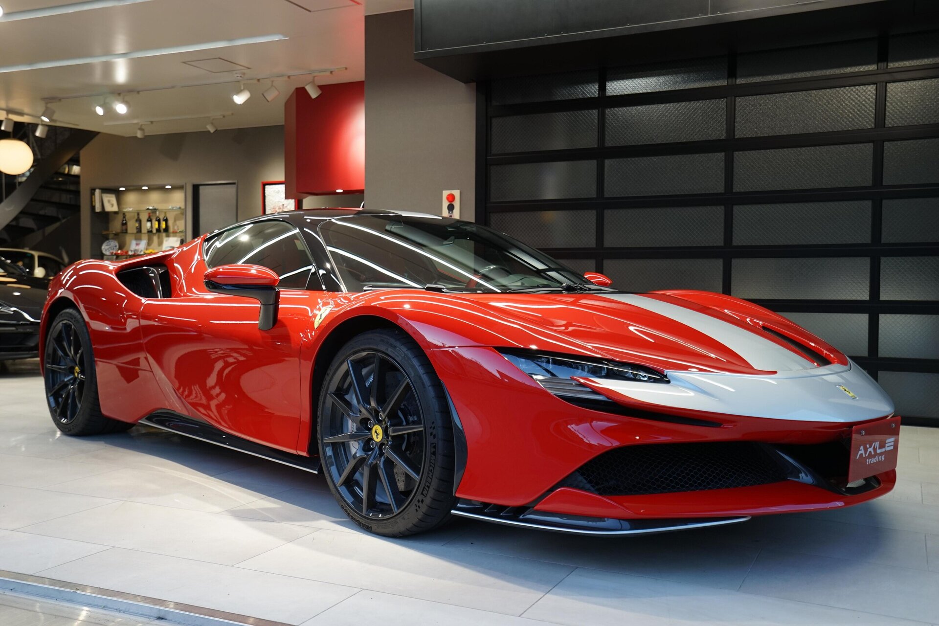 FERRARI SF90 STRADALE - View 1