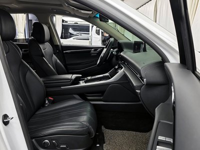2021 Genesis GV80 — миниатюра 11