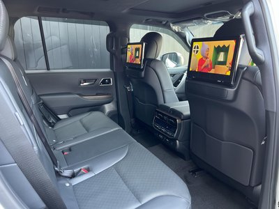 2026 Toyota LAND CRUISER 300 缩略图 37