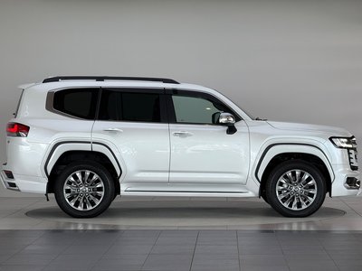 2026 Toyota LAND CRUISER 300 照片 7