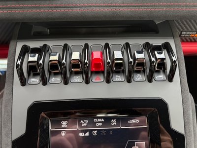 2023 Lamborghini HURACAN — миниатюра 28