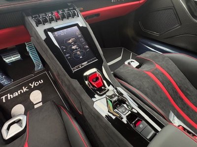 2023 Lamborghini HURACAN — миниатюра 23