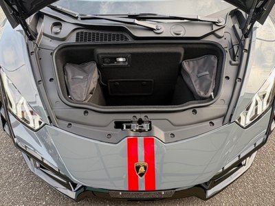 2023 Lamborghini HURACAN — миниатюра 12