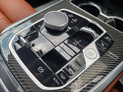 2025 BMW X5 — миниатюра 51