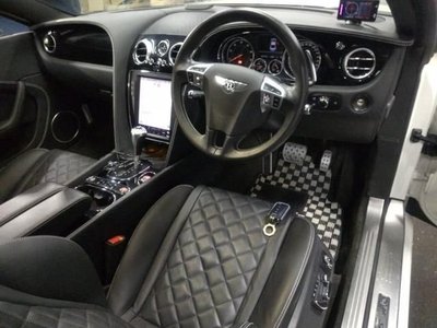 BENTLEY CONTINENTAL - 4