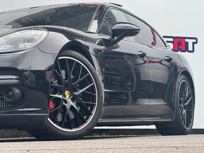 PORSCHE PANAMERA - 4