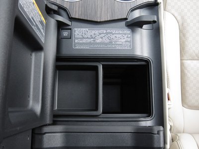 صورة مصغرة 32 لـ 2023 Toyota LAND CRUISER 300
