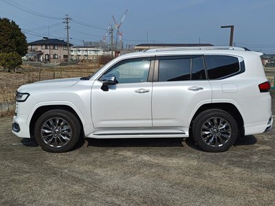 2023 Toyota LAND CRUISER 300 — фото 8