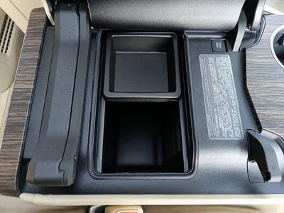 صورة مصغرة 33 لـ 2023 Toyota LAND CRUISER 300