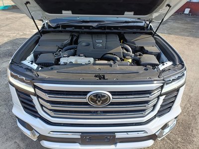 صورة مصغرة 20 لـ 2023 Toyota LAND CRUISER 300