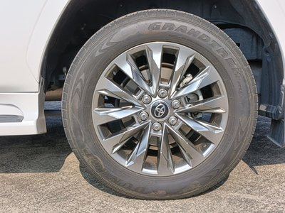 صورة مصغرة 15 لـ 2023 Toyota LAND CRUISER 300