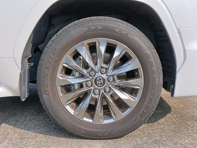 صورة مصغرة 17 لـ 2023 Toyota LAND CRUISER 300