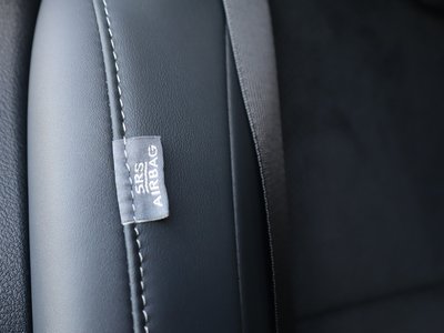 2025 Lexus IS — миниатюра 31