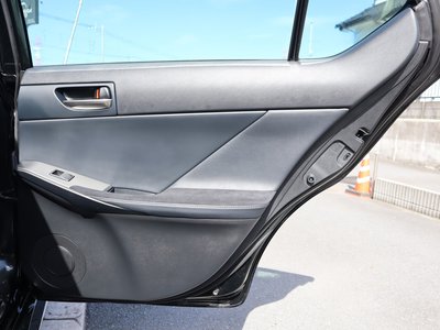 2025 Lexus IS — миниатюра 57