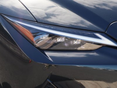 2025 Lexus IS — миниатюра 21