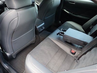 2025 Lexus IS — миниатюра 48