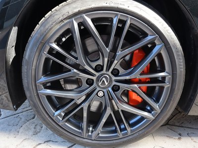 2025 Lexus IS — миниатюра 38