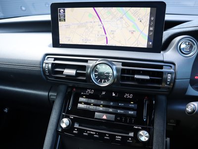 2025 Lexus IS — миниатюра 62