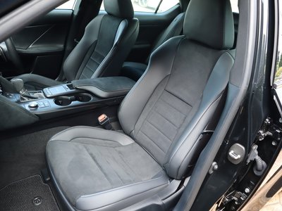 2025 Lexus IS — миниатюра 45