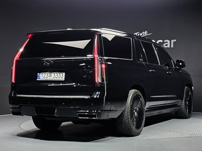 CADILLAC ESCALADE - 4
