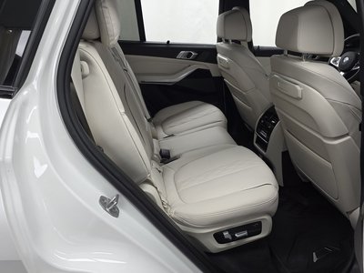 2025 BMW X5 缩略图 18