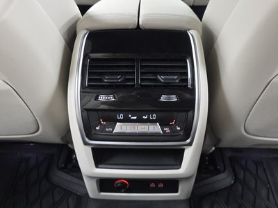 2025 BMW X5 缩略图 24