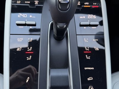 2022 Porsche MACAN 缩略图 15