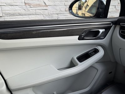2022 Porsche MACAN 缩略图 30