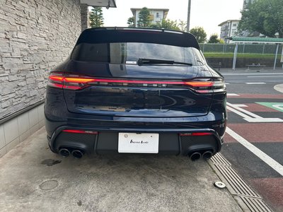 PORSCHE MACAN - 8