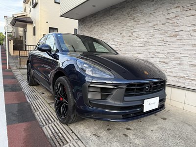 PORSCHE MACAN - 1
