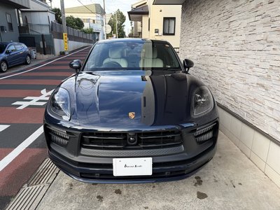 PORSCHE MACAN - 10