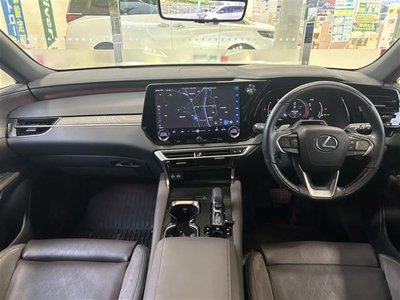 صورة 5 لـ 2023 Lexus RX