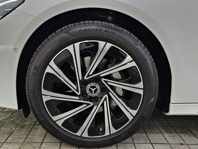 MERCEDES-BENZ E-CLASS - 6